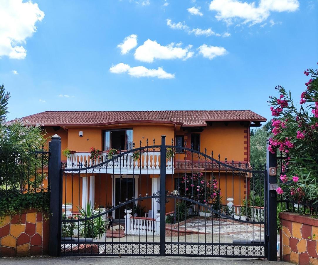 Villa Di Gioia Caccuri Esterno foto